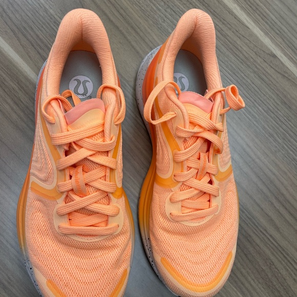 Lululemon BlissFeel Run2 Women's Peach Athletic Shoes - Picture 1 of 8